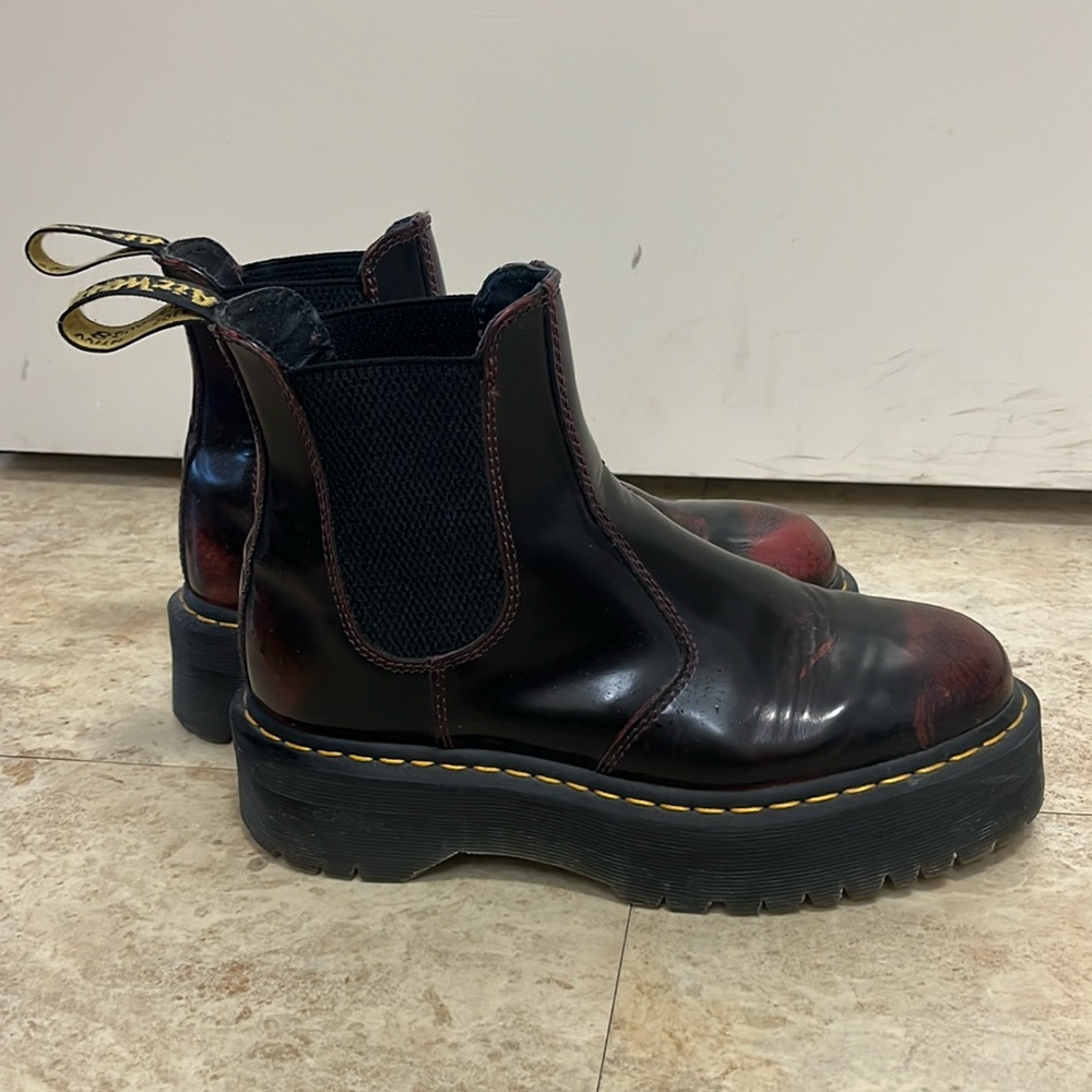 Dr. Martens Chelsea Platform